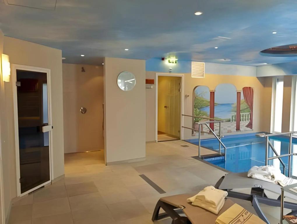 hotel image 11