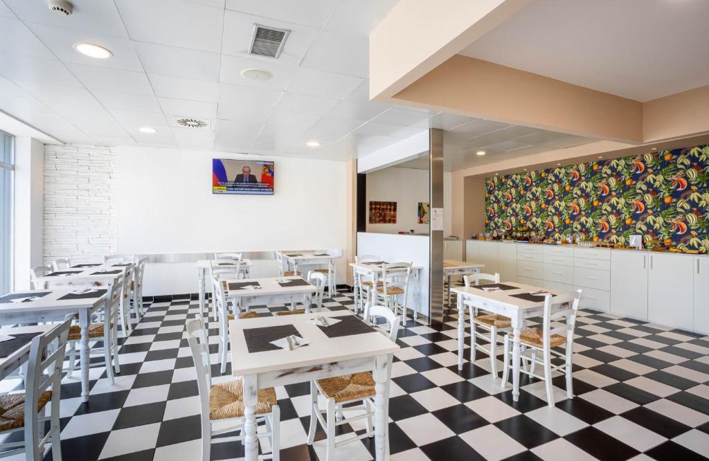 hotel image 10