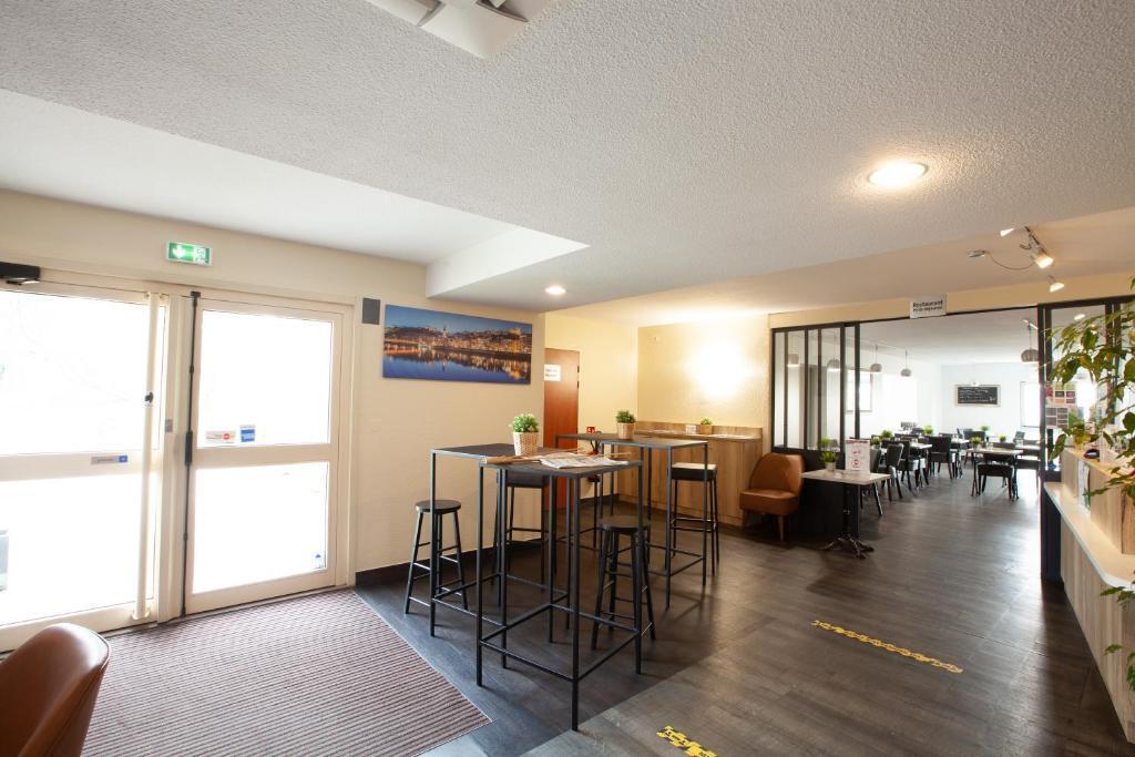 hotel image 10
