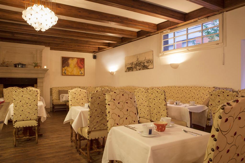 hotel image 13