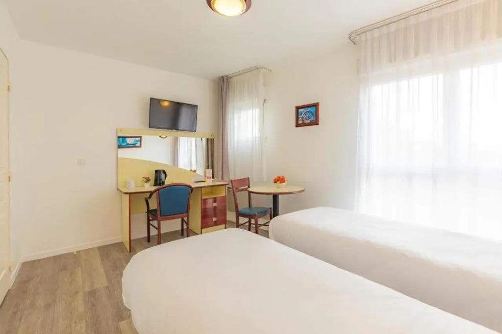 hotel image 8