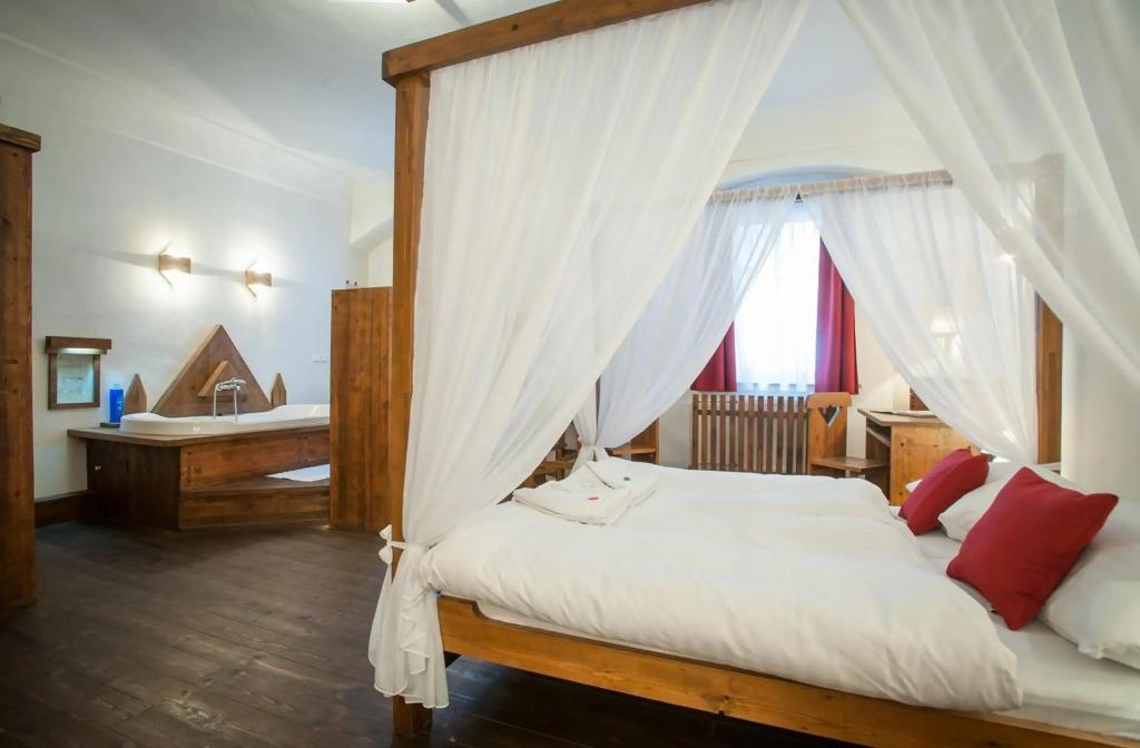 hotel image 13