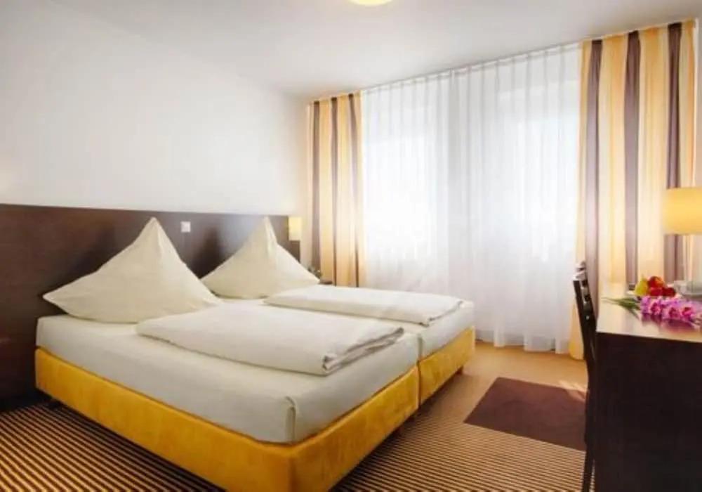 hotel image 12