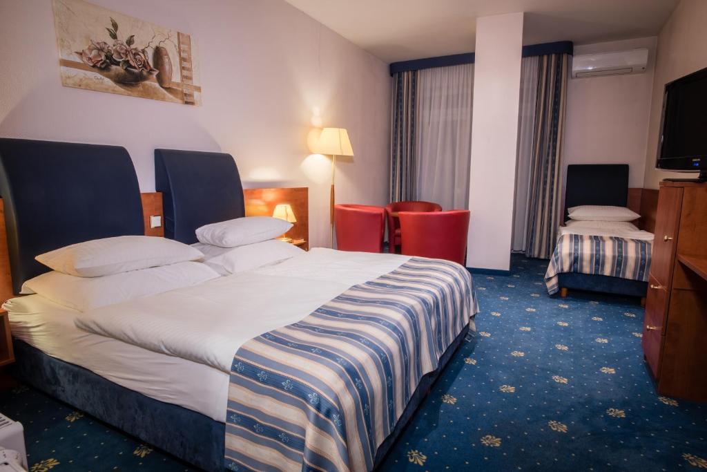 hotel image 10