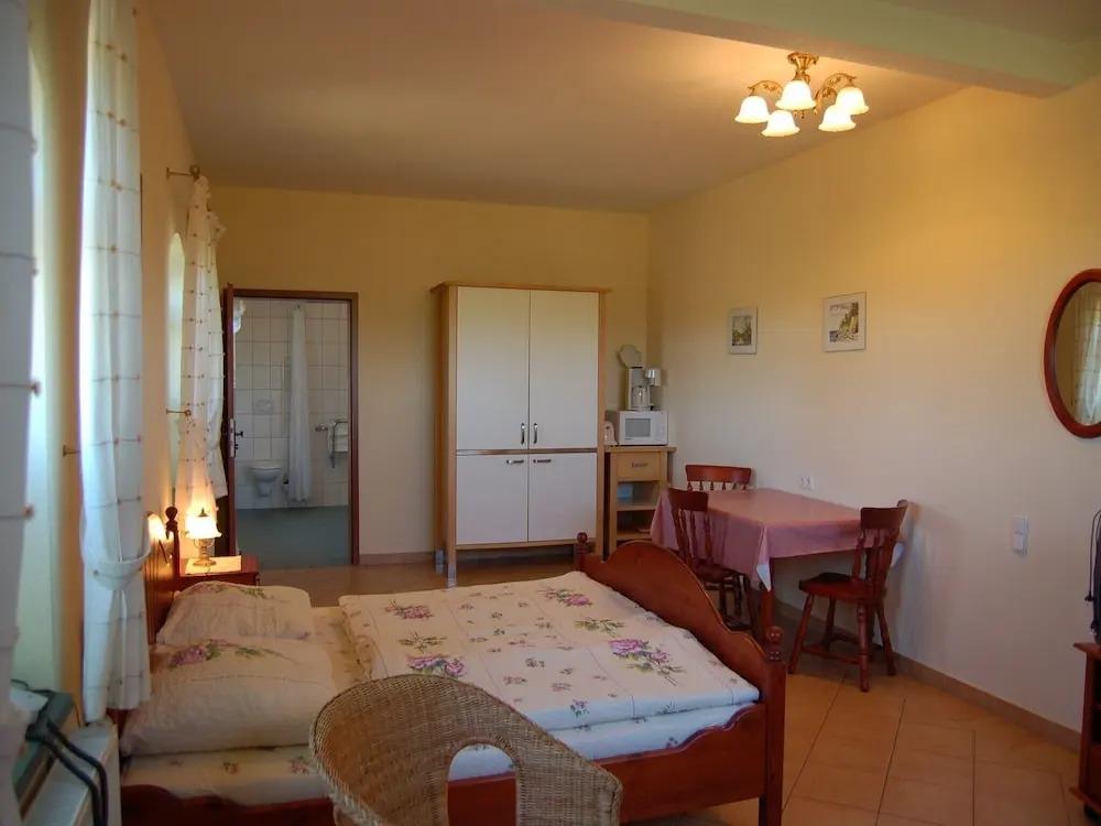 hotel image 16