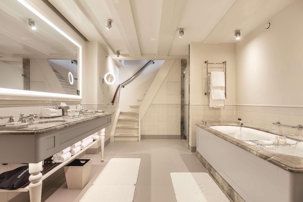 hotel image 8