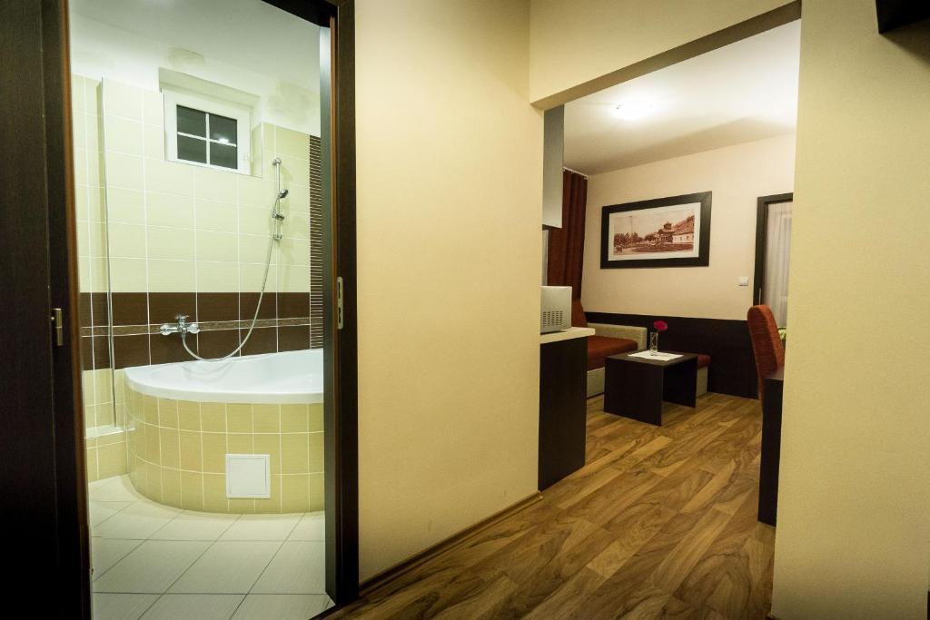hotel image 11