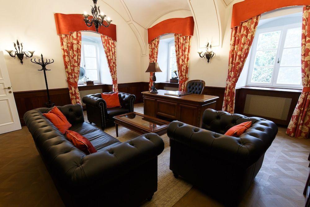 hotel image 11
