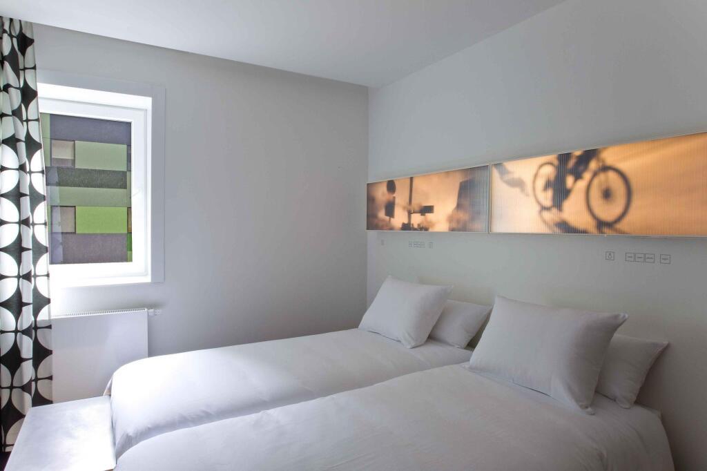 hotel image 16