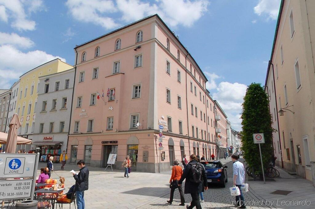 hotel image 10