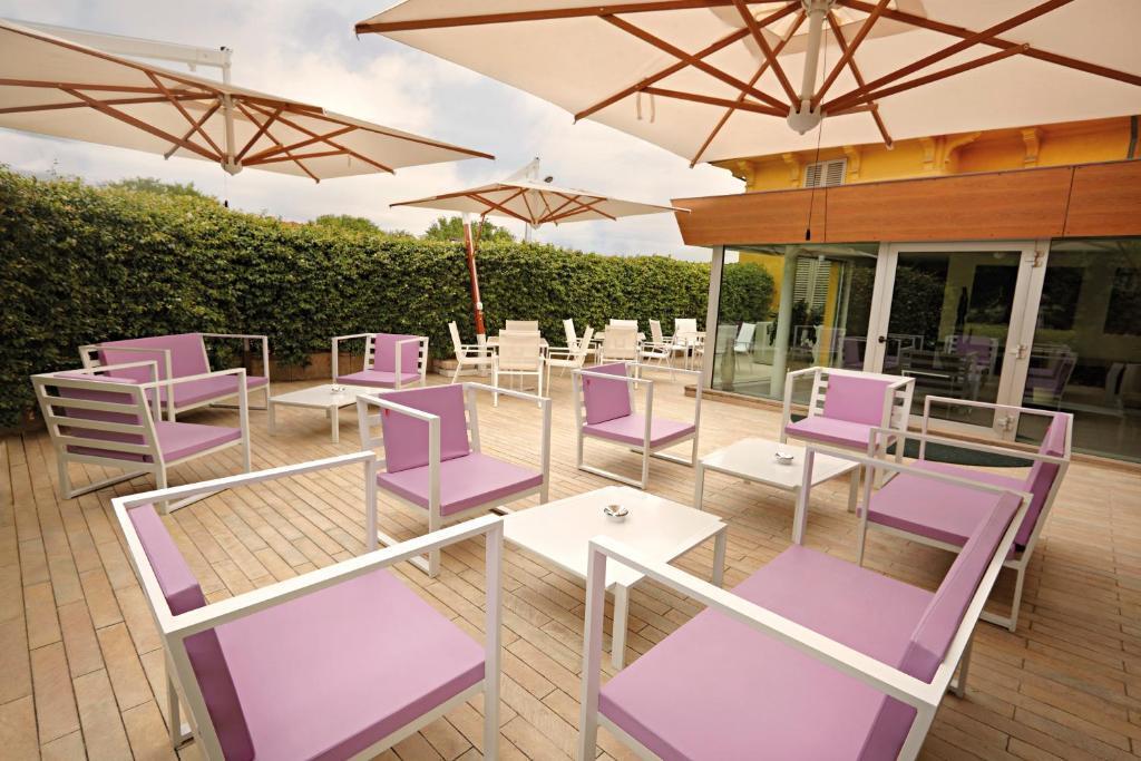 hotel image 10