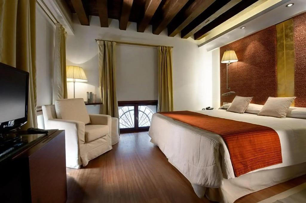 hotel image 18