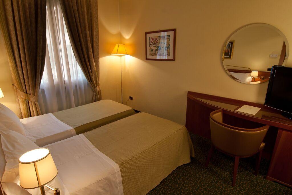hotel image 16