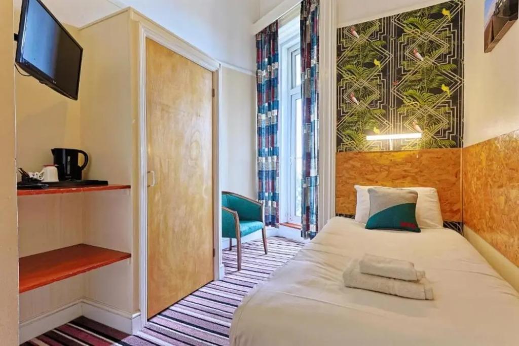 hotel image 13