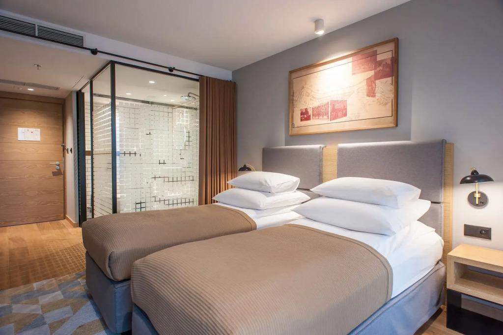 hotel image 16