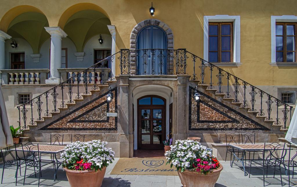 hotel image 10