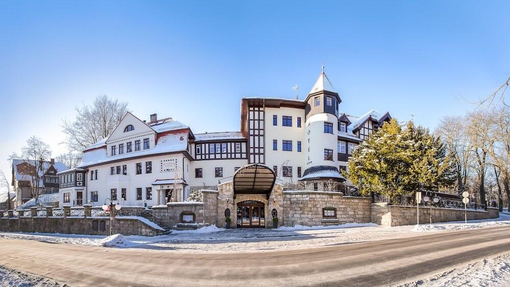 hotel image 16