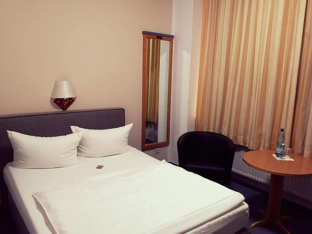 hotel image 13