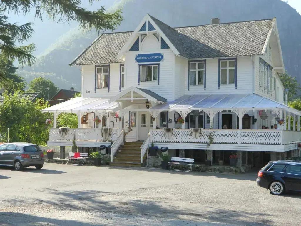 hotel