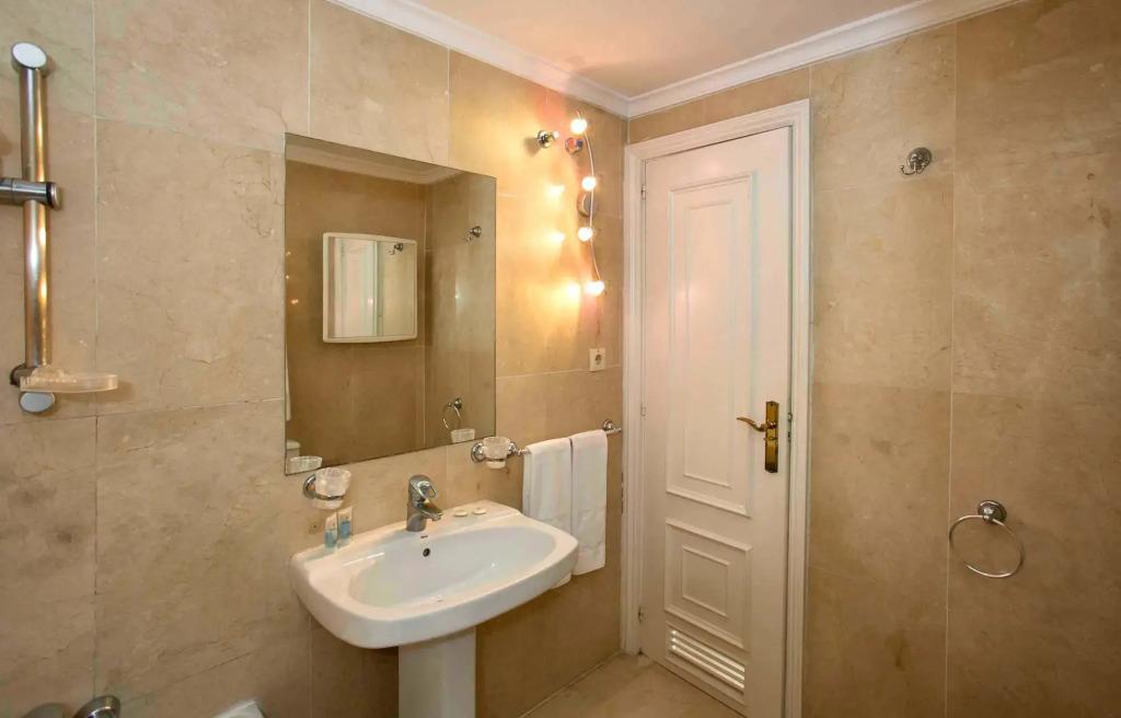 hotel image 14