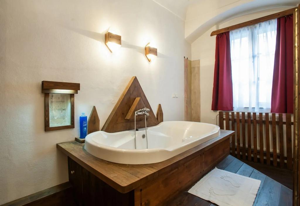 hotel image 16