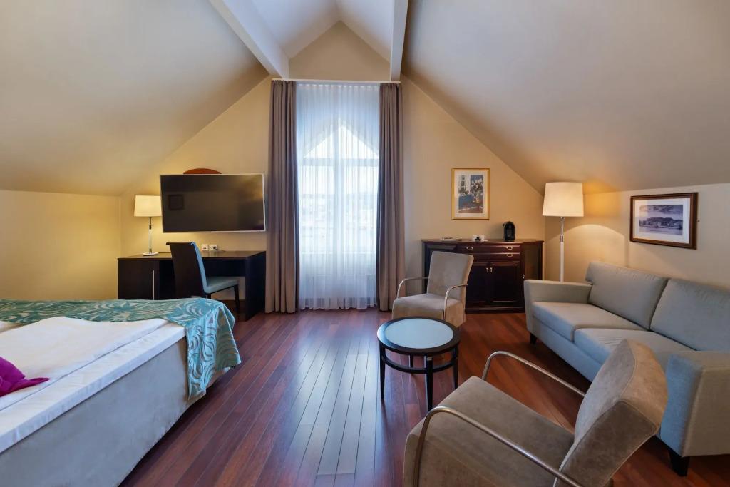 hotel image 10