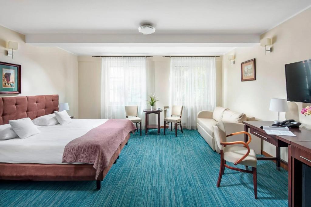hotel image 16