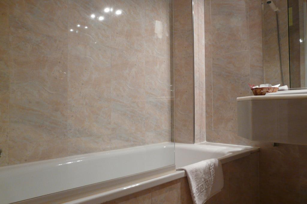 hotel image 16