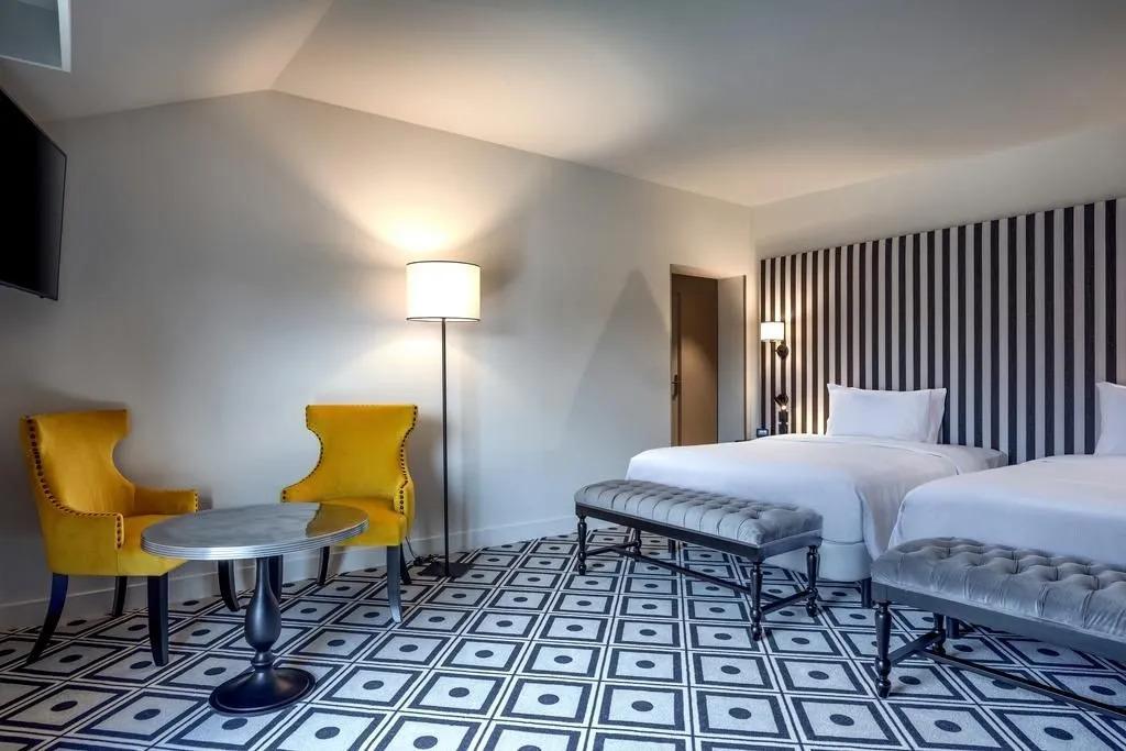 hotel image 11
