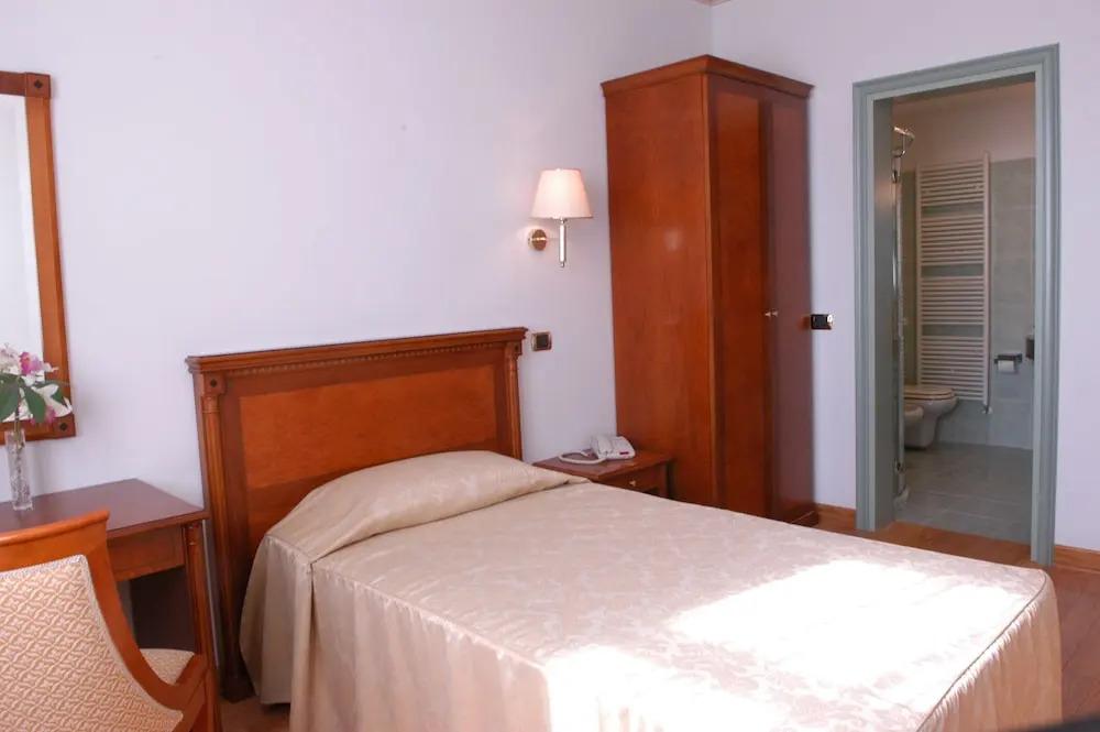 hotel image 16