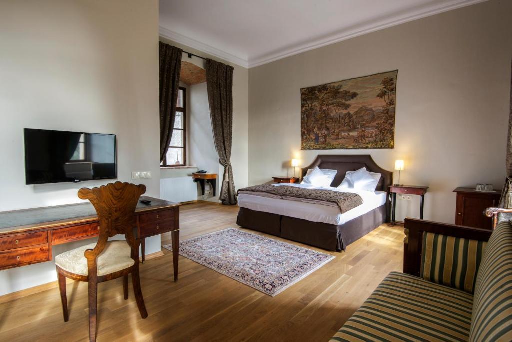 hotel image 13