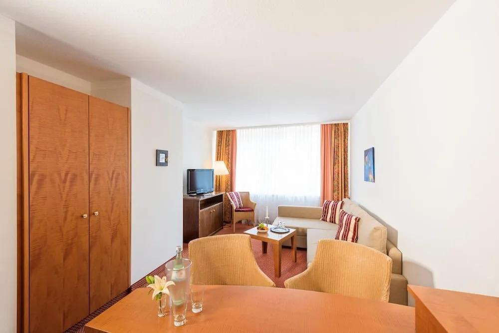 hotel image 10