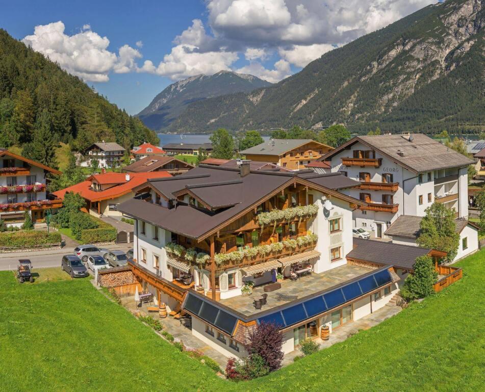 hotel image 10