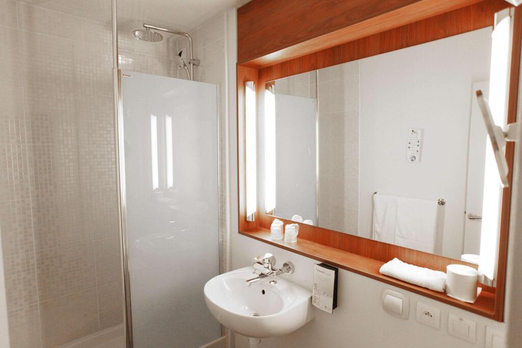 hotel image 16