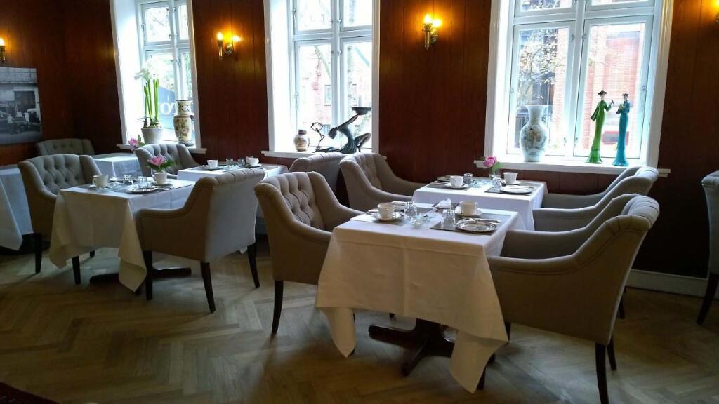 hotel image 10