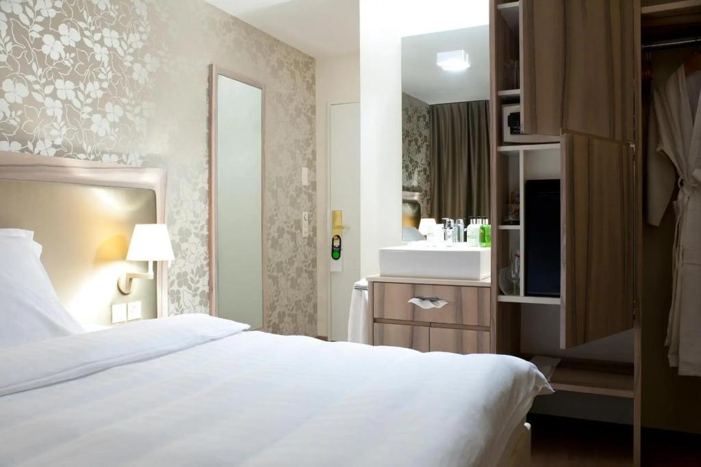 hotel image 8