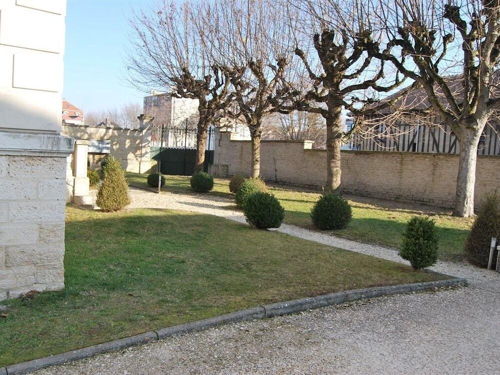 hotel image 11