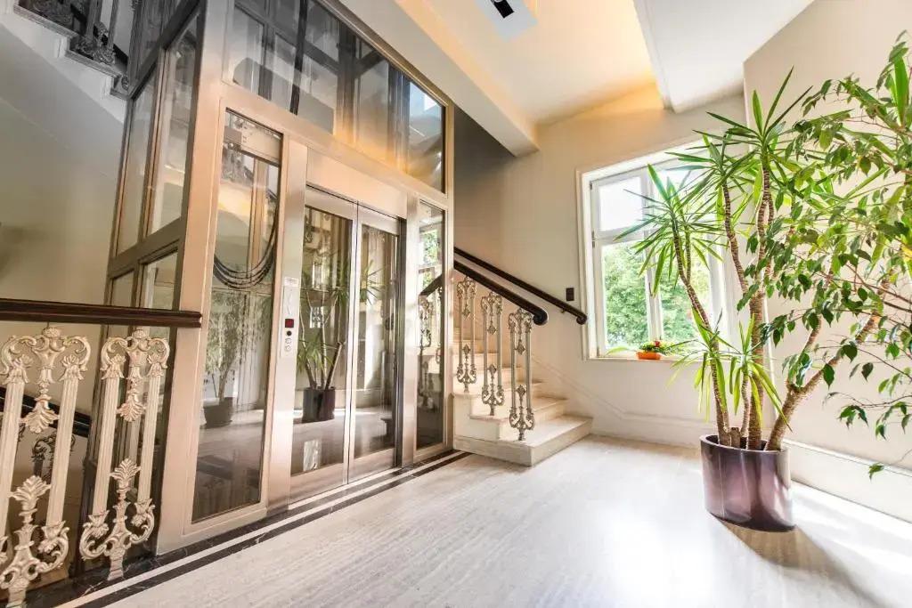 hotel image 8