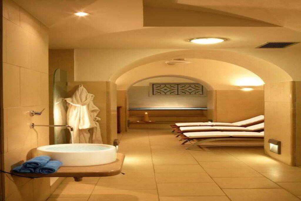 hotel image 9