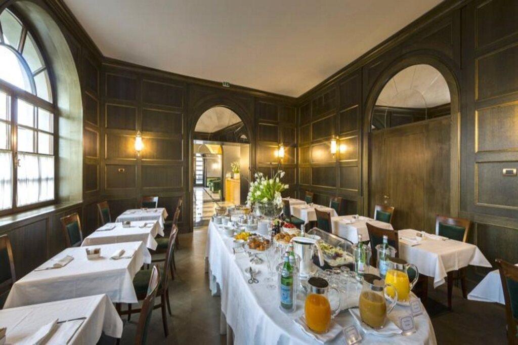 hotel image 10
