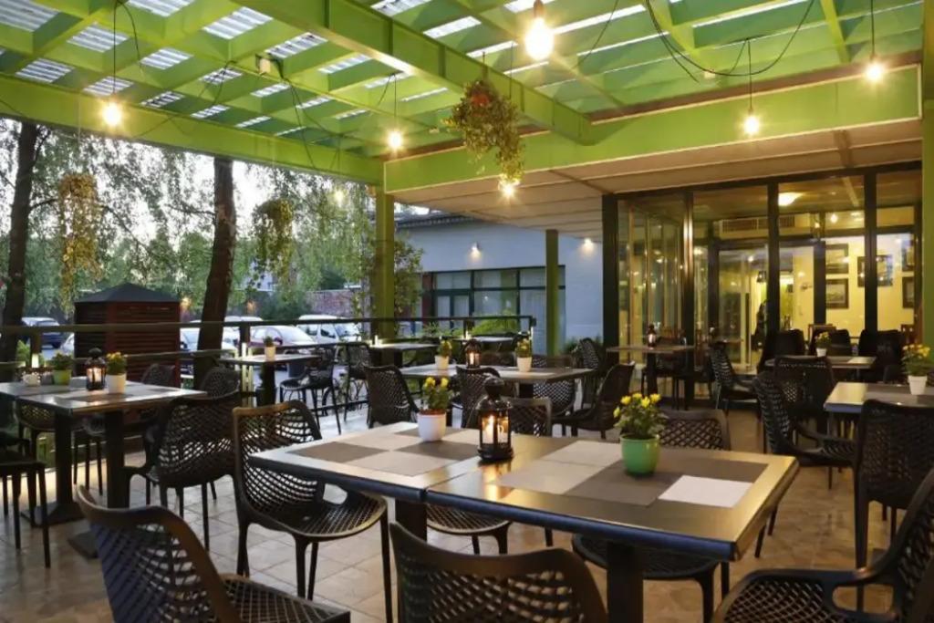 hotel image 10