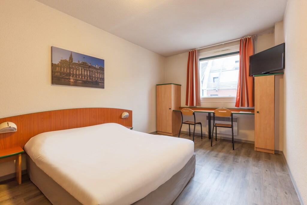 hotel image 16