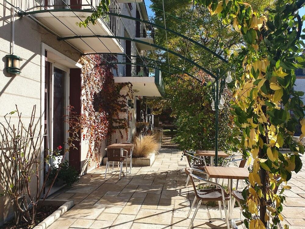 hotel image 12