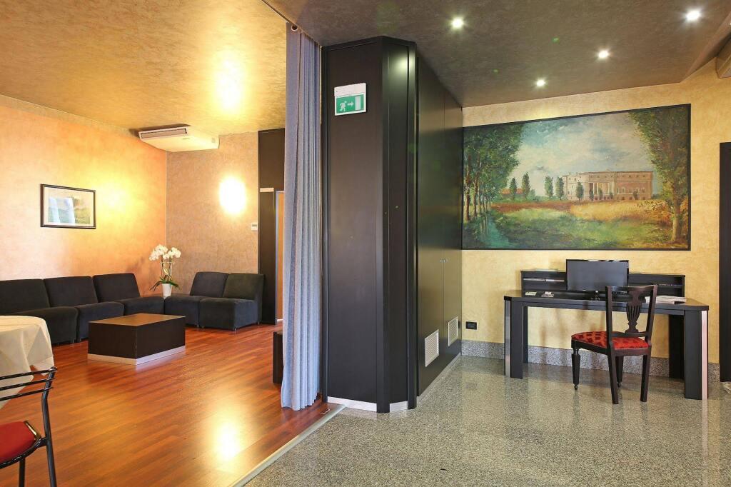 hotel image 10