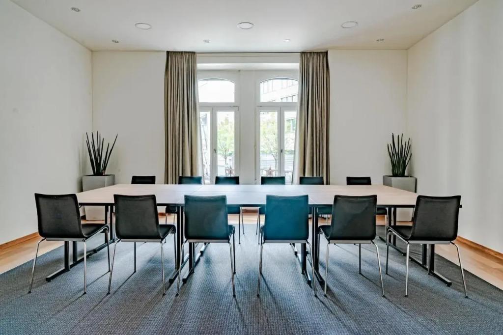 hotel image 10