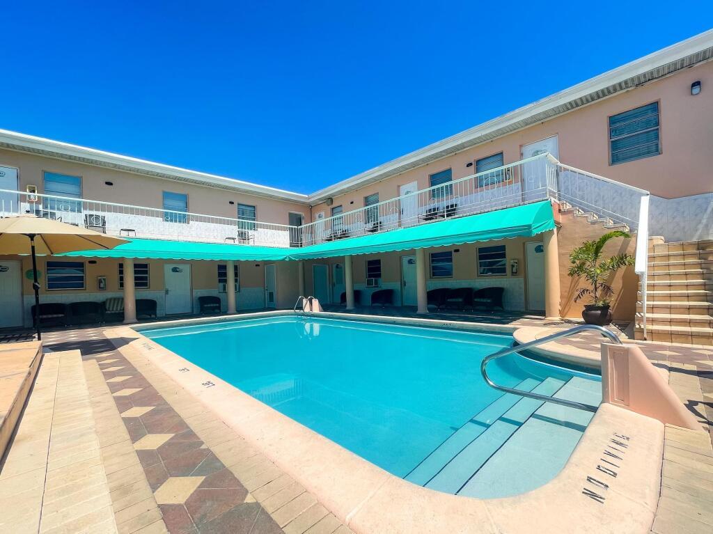 hotel image 10