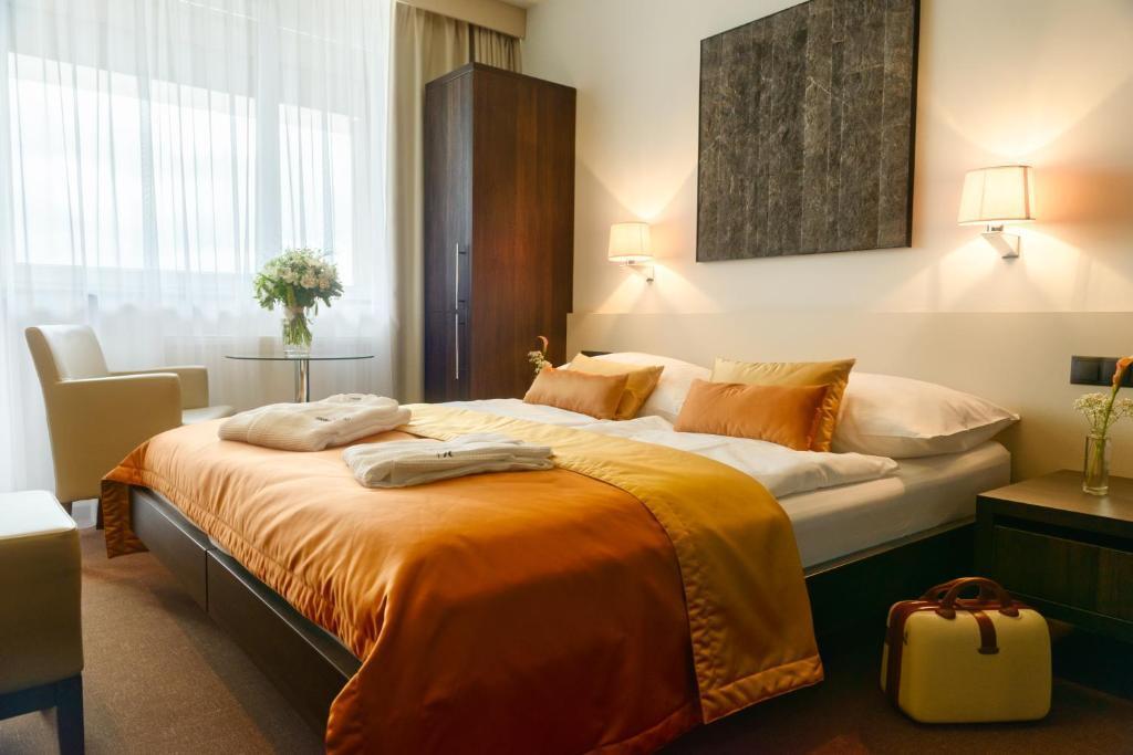 hotel image 10
