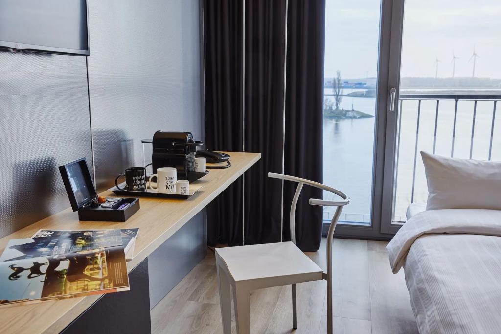 hotel image 10