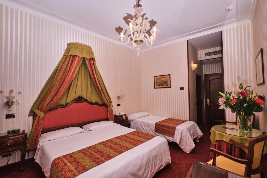 hotel image 16