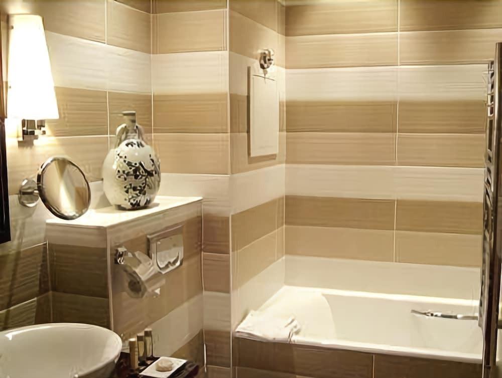 hotel image 12
